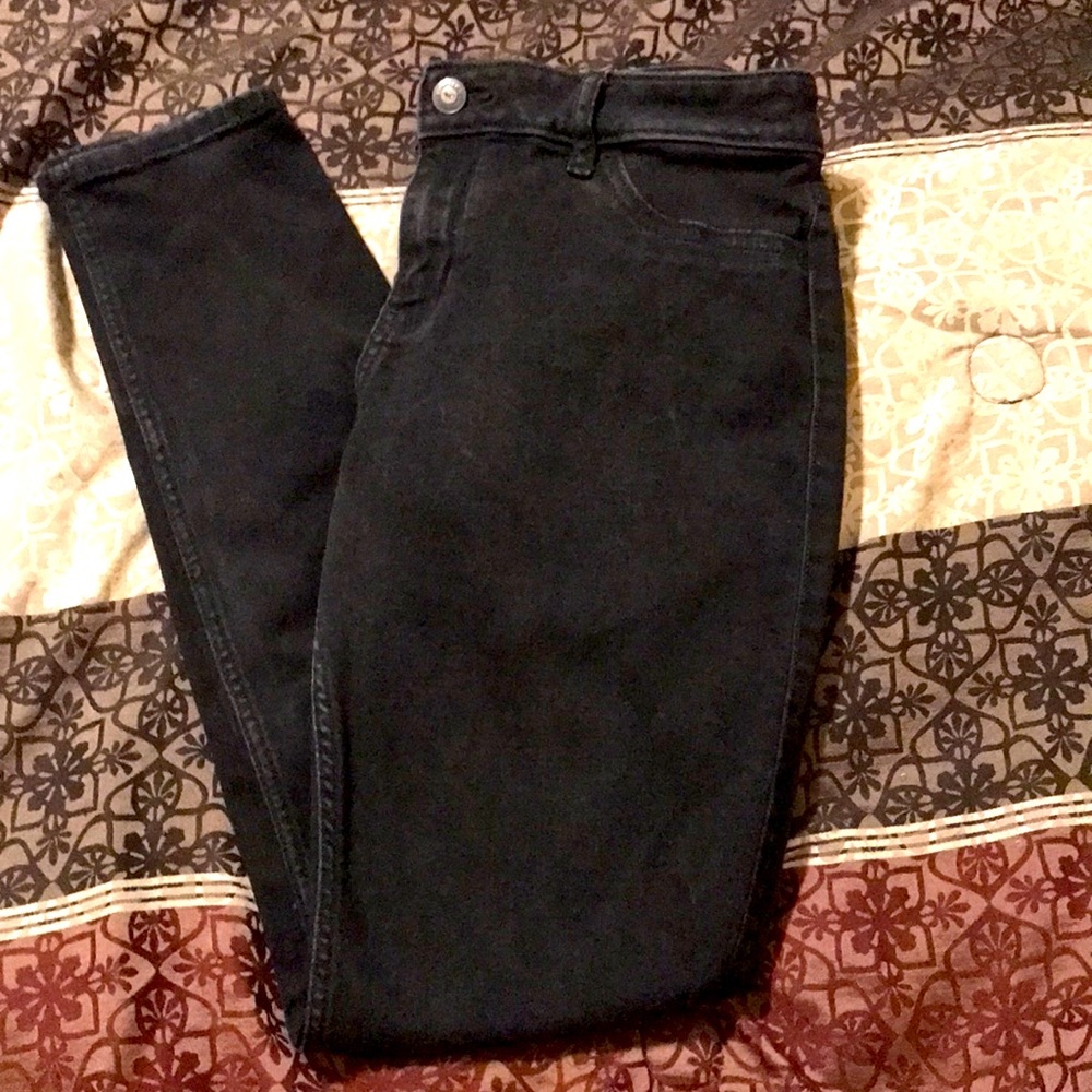 HOLLISTER SUPER SKINNY JEANS
